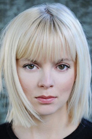 Joanna Ignaczewska as Kate in Dark Signal