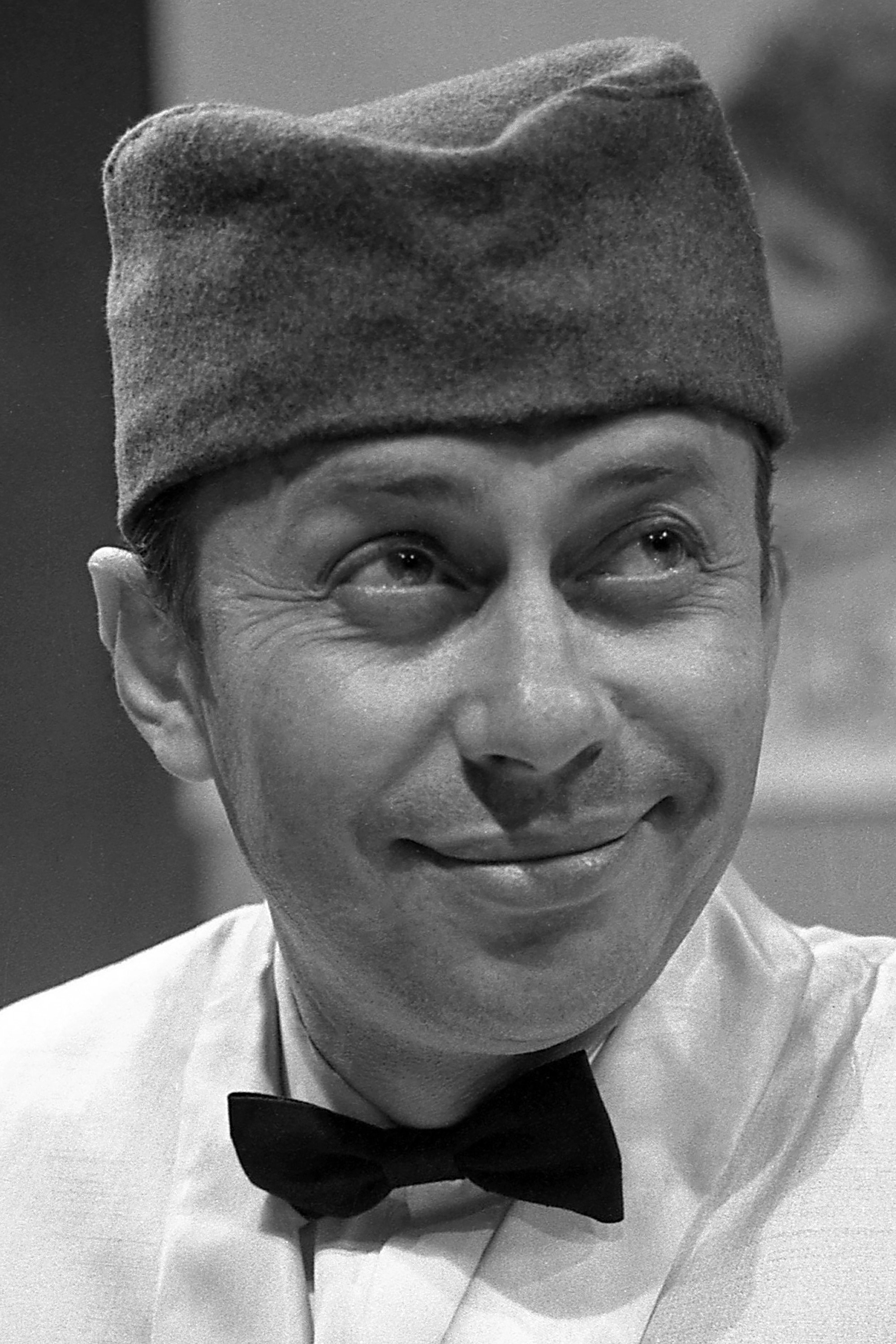 Miodrag Petrović 'Čkalja' as Gvozden Jovanović in Love, Village Style