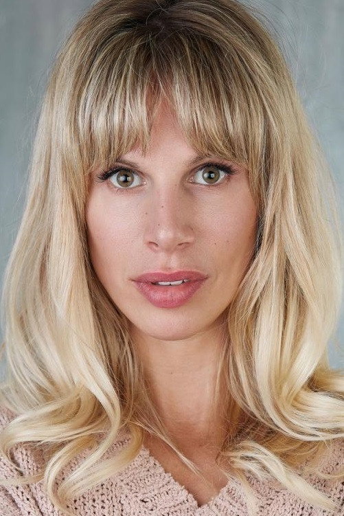 Danielle Scott as Lyn in Pterodactyl 2