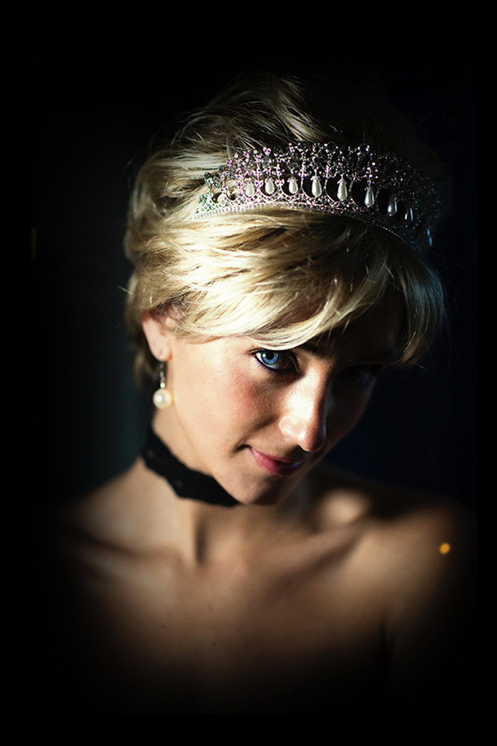 Shanti Fiennes as Princess Diana in Diana In Love
