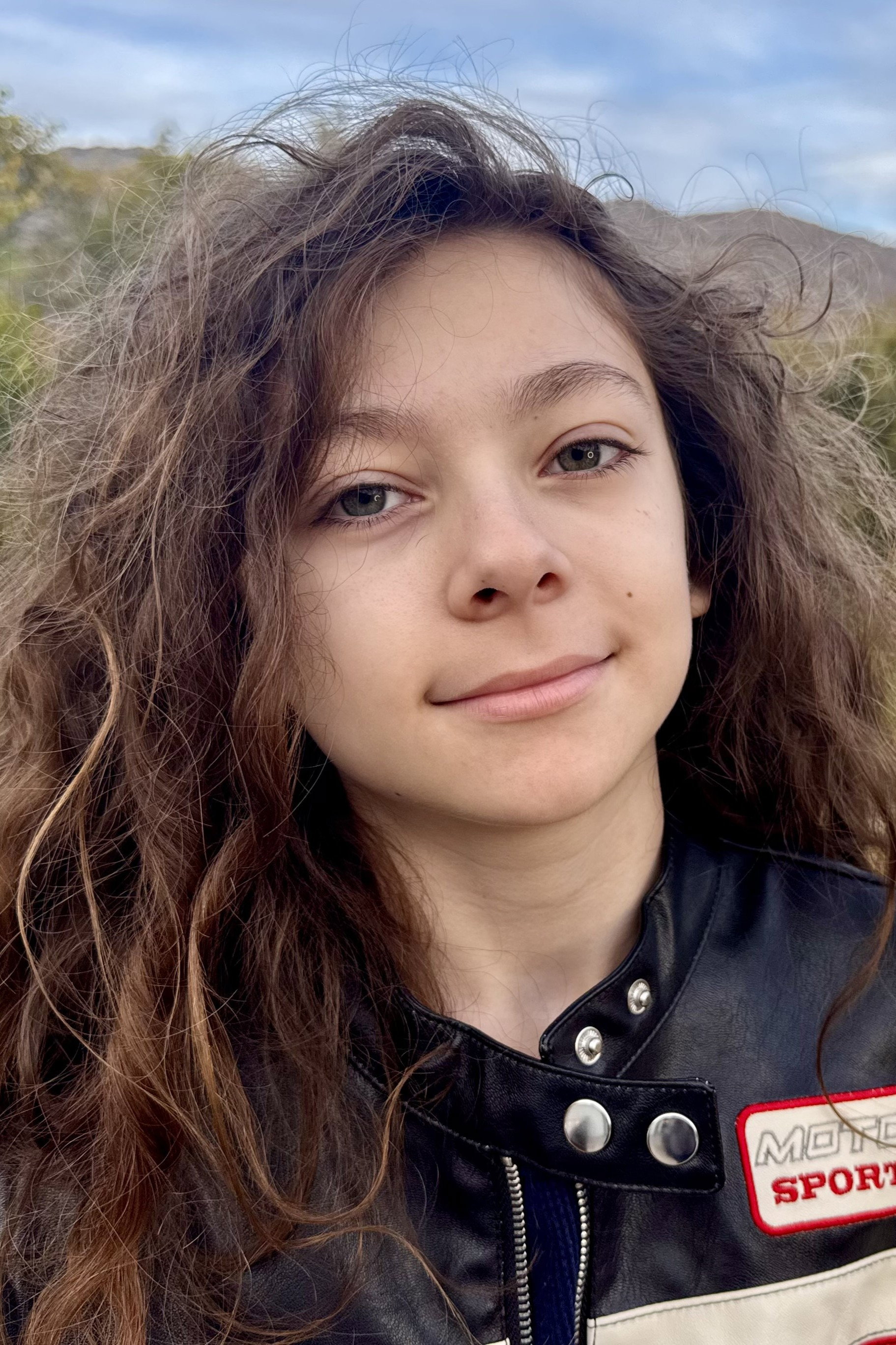 Remy Edgerly as Glordon (voice) in Elio