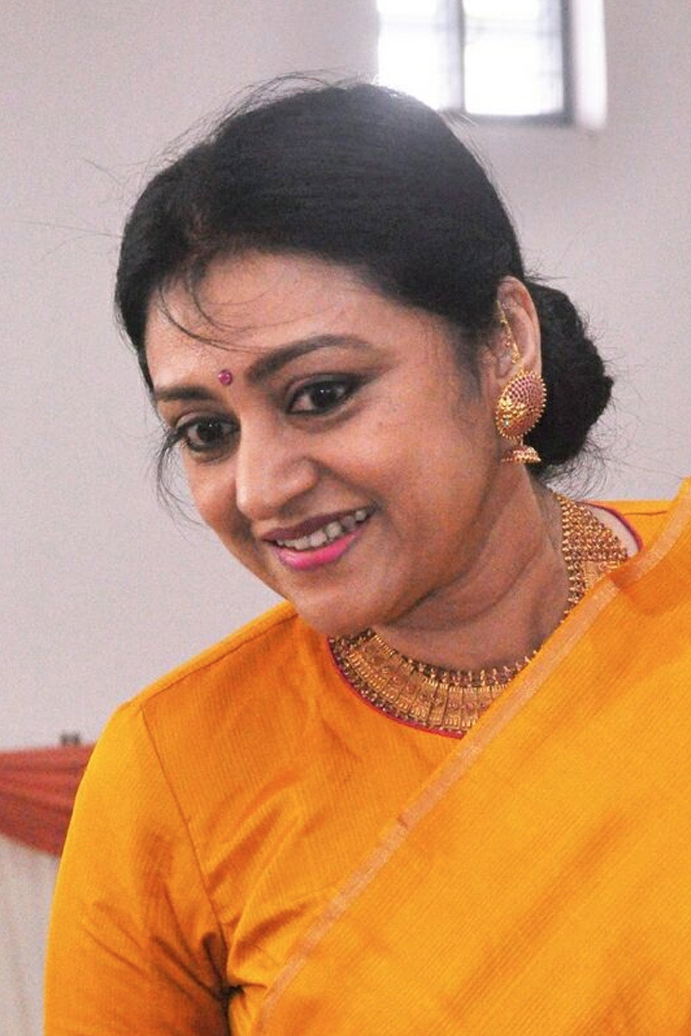 Parvathy as Ammu in Raadha Madhavam