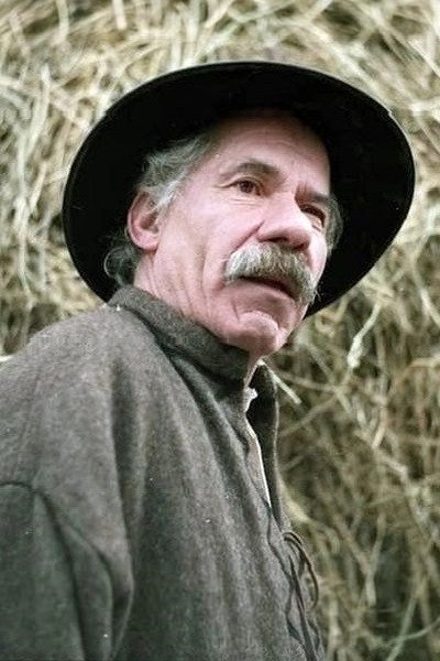 Mihai Mereuţă as Marfin Căruntu in Ora zero