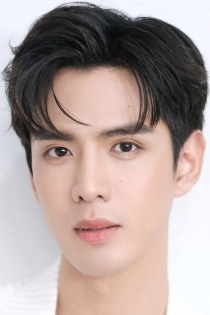 ธนภัทร กาวิละ as Charn Saengsathianphong in Laws of Attraction