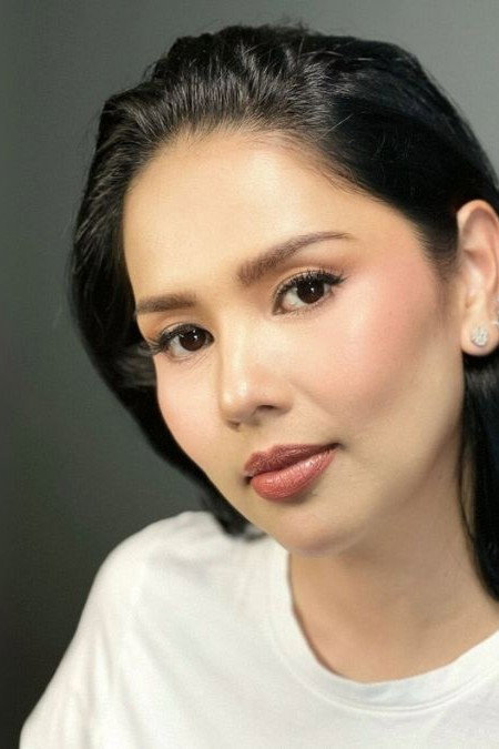 Neri Naig as Rachelle in D' Anothers