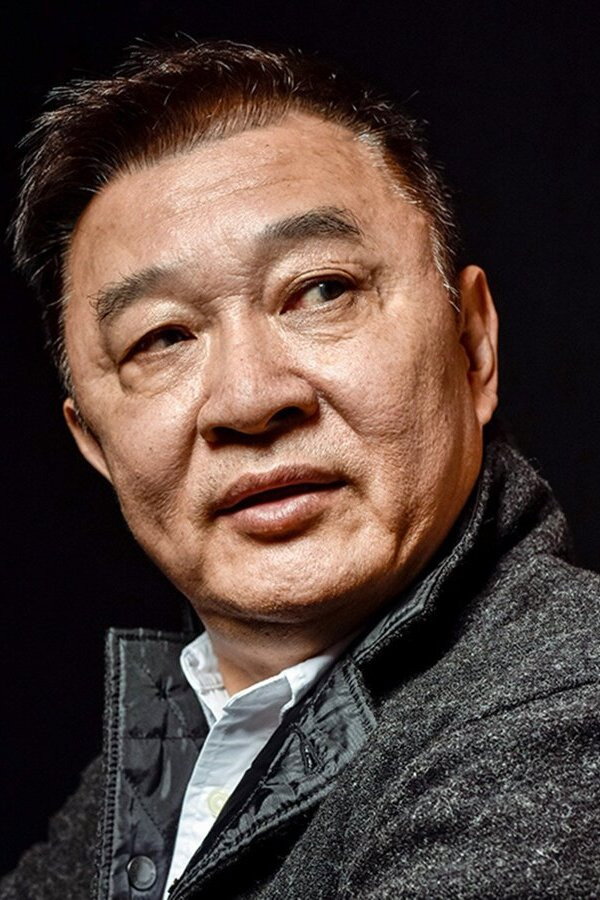 程小東 as Lung in The Master Strikes