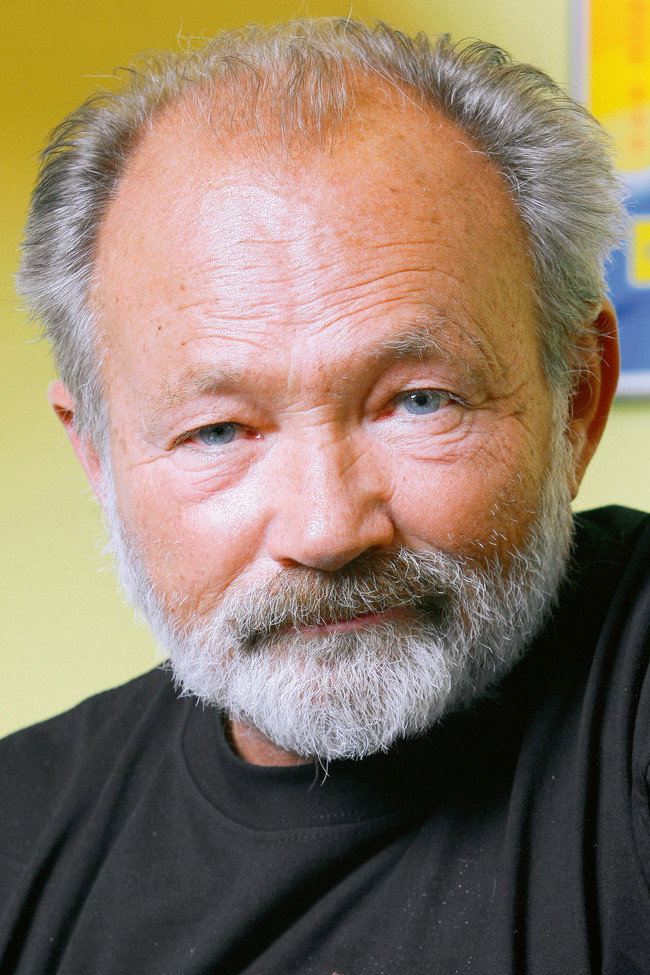 Rudolf Hrušínský ml. as Ota Pošta in Psí kus