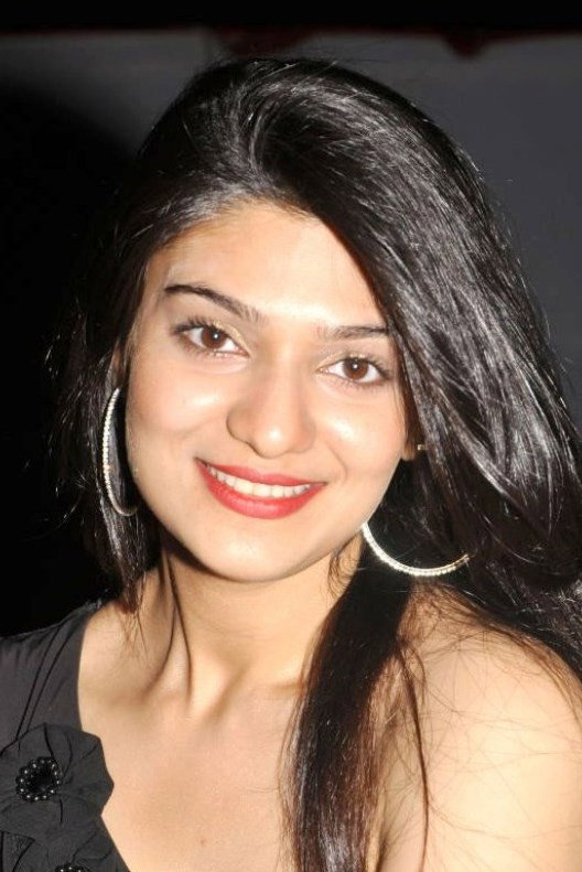 Siya Gautham as Zara in Vedam