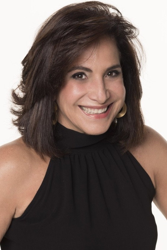 Totia Meireles as Esther in Um Casal Inseparável