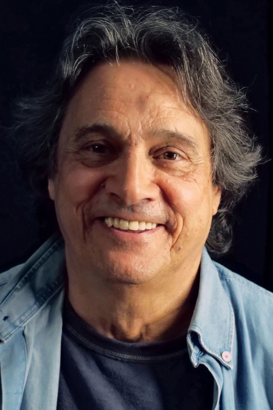 Manuel Coelho as Hugo in Cobardias