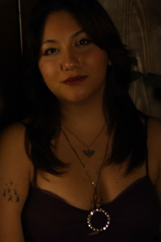 Isis Sage as Hazel in The Arrangement