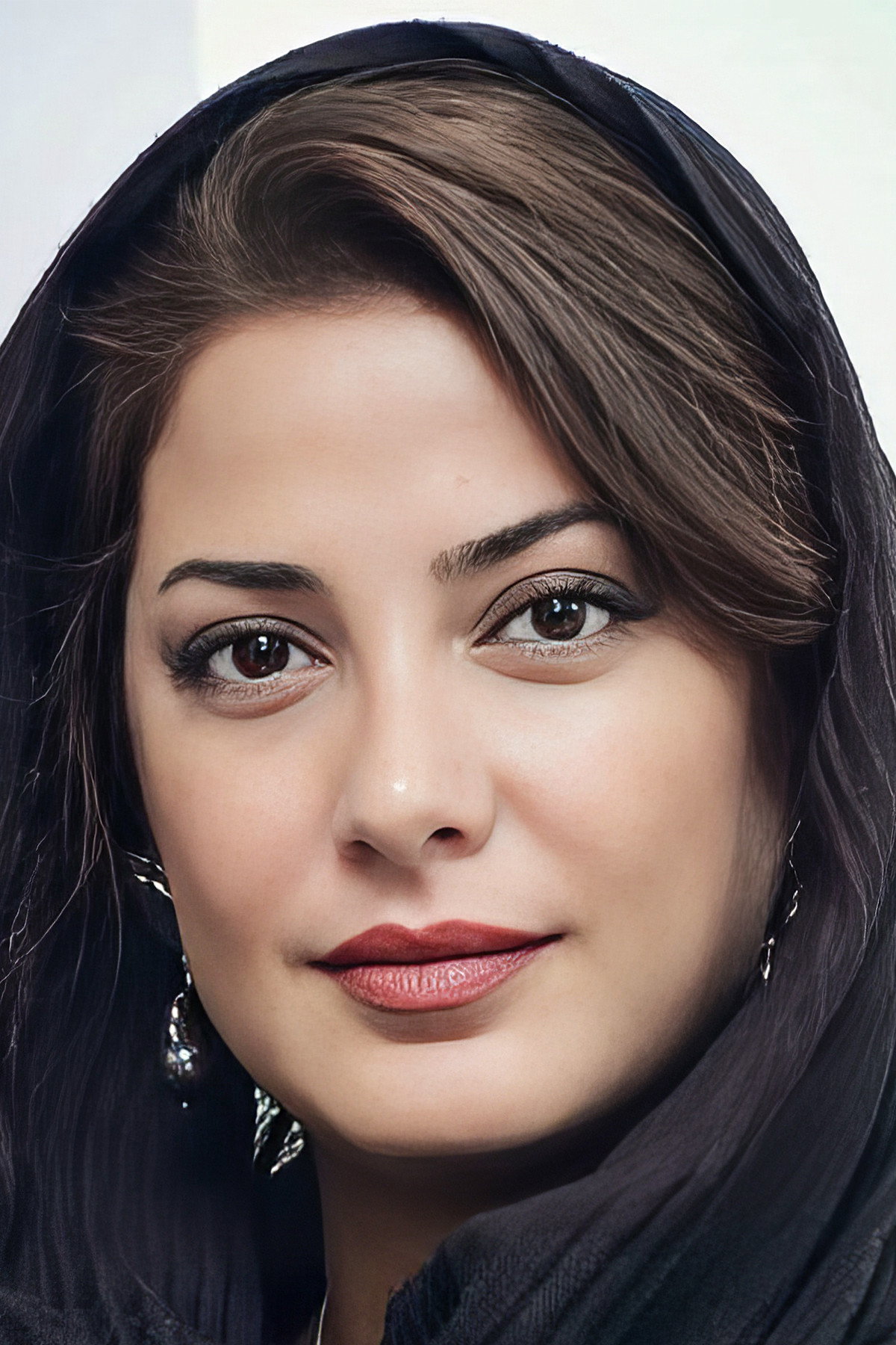 Tannaz Tabatabaei as Hana Sarafraz in Sound and Fury