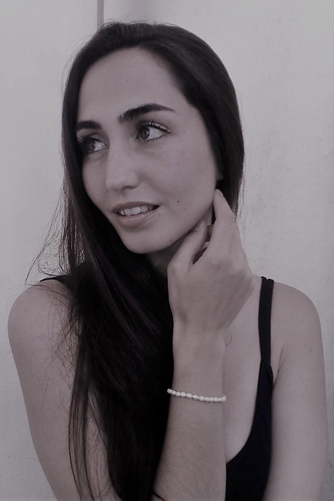 Joana de Viana as Clara in Maria