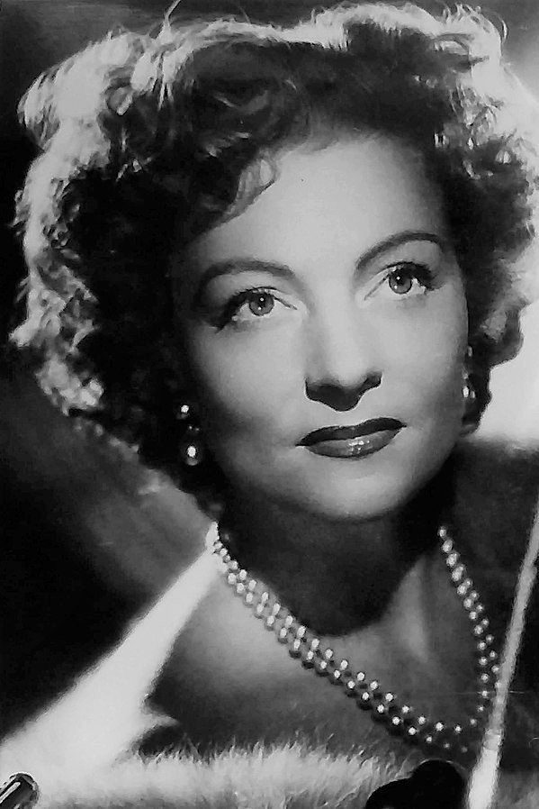 Solange Varenne as Marie in Mammy