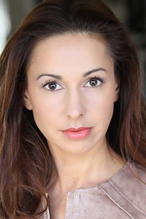 Claire Ross-Brown as Jane in The Stranger Within