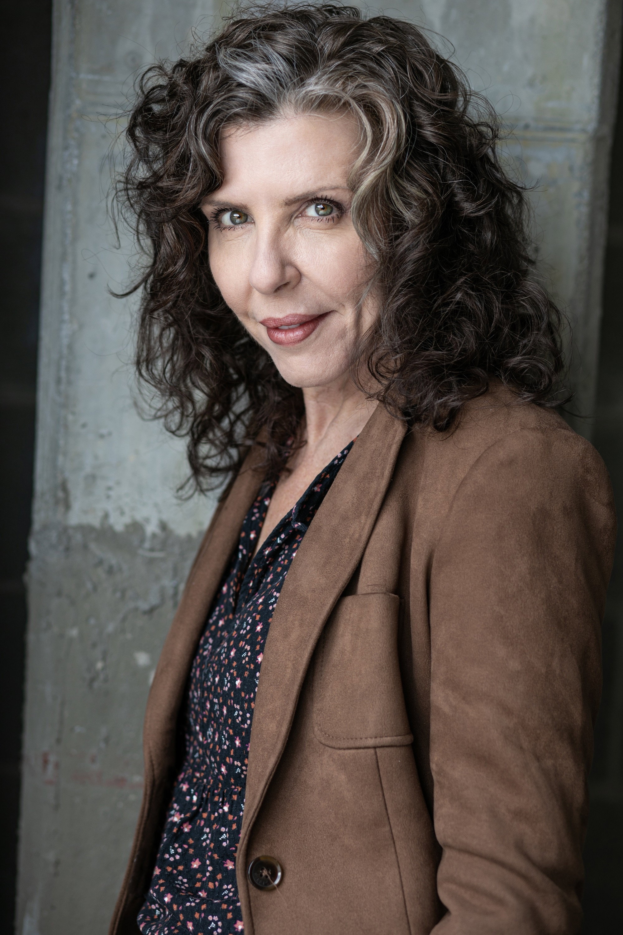 Michelle Neil as Margo Trudeau in A Máscara do Bilionário
