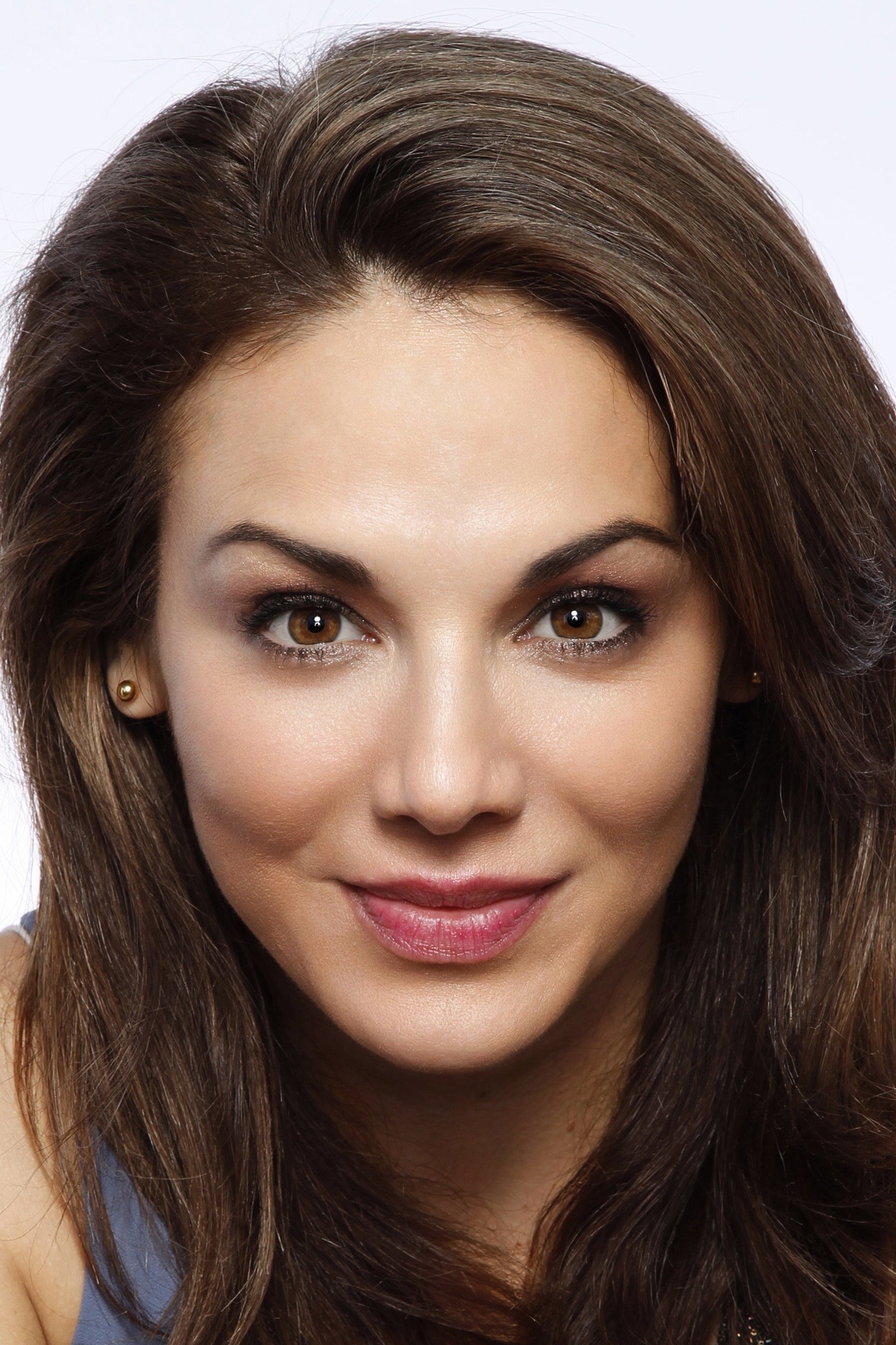 Jill-Michele Meleán as Ingrid in Hunting of Man