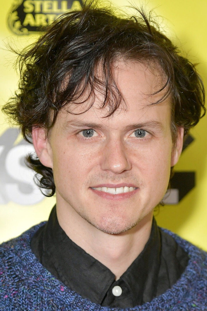 Whitmer Thomas as Ian in Friendship
