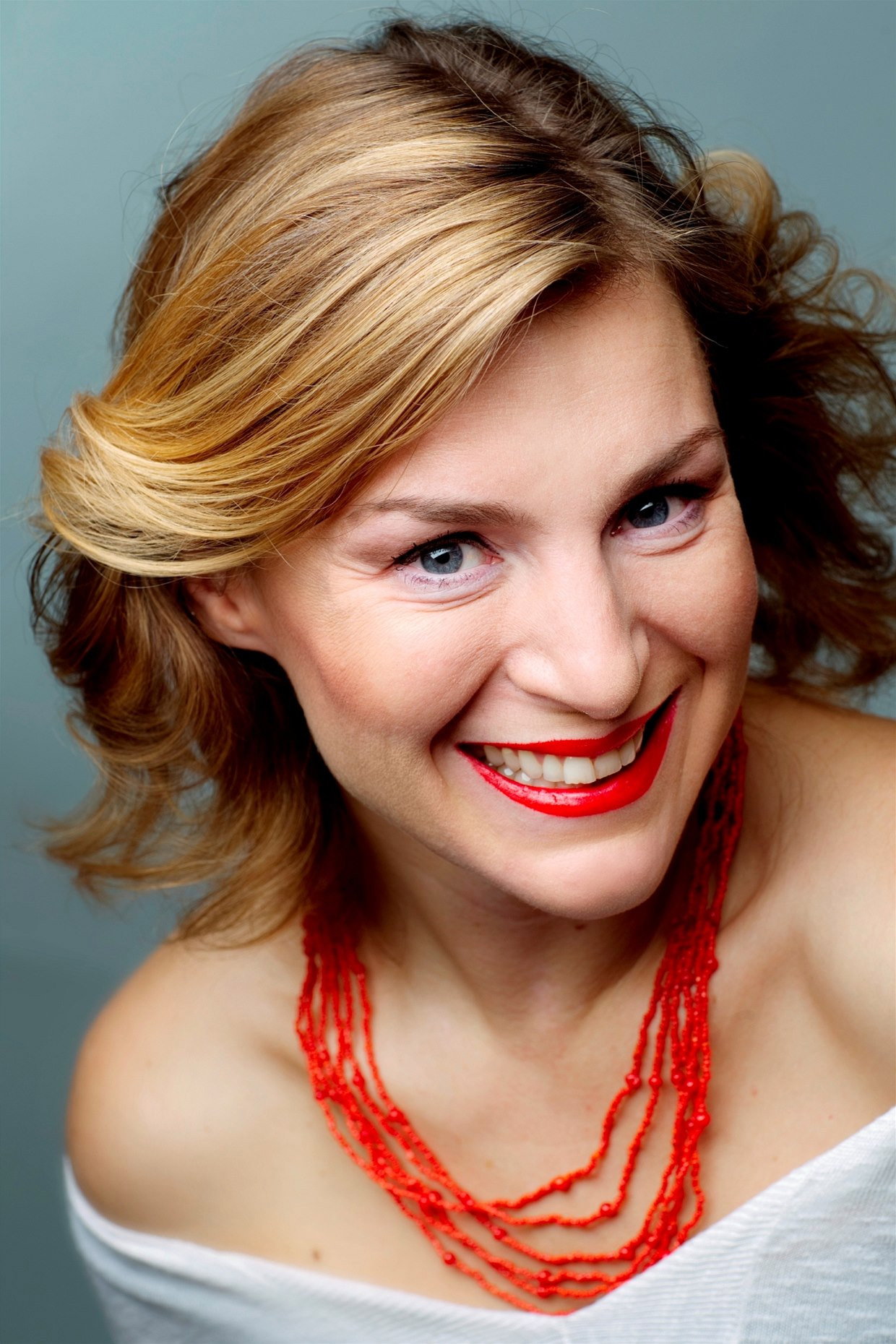 Lenka Krobotová as Dana Mikinová in Kriminálka 5.C