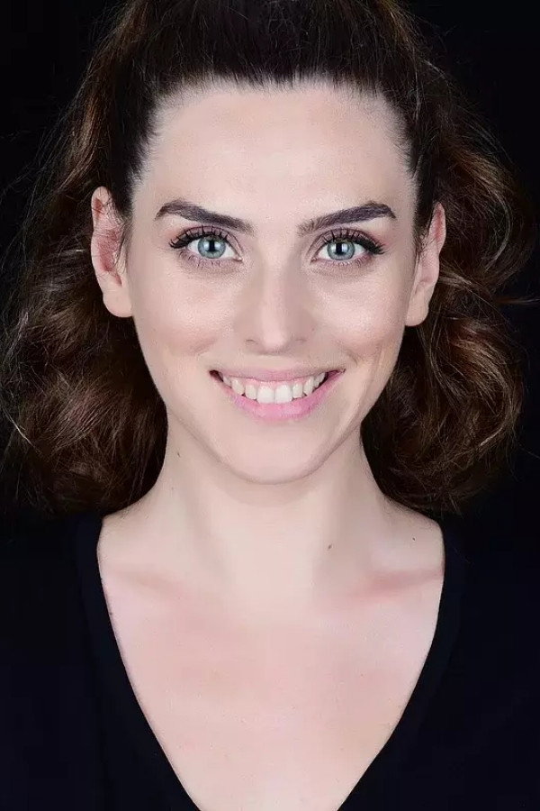 Ece Güzel as Ece in Kanıt