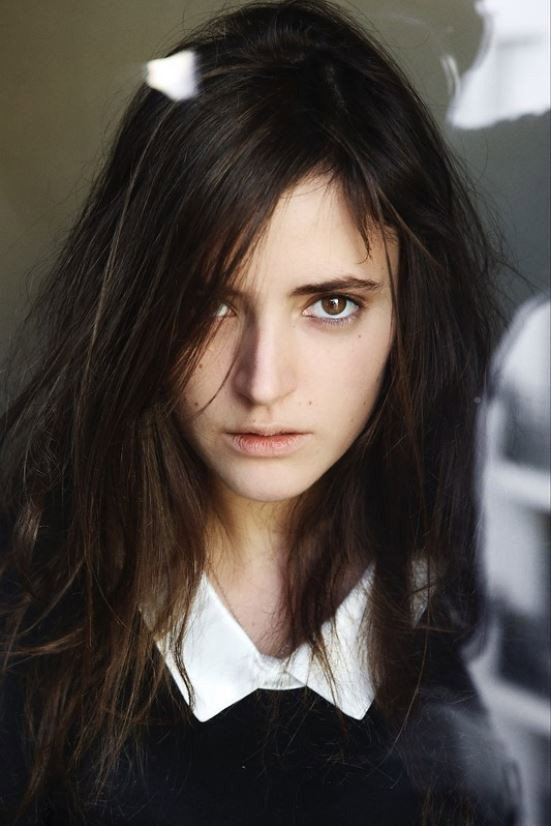 Chloé Lindau as Sylvia in Comment j'ai décidé... de vivre