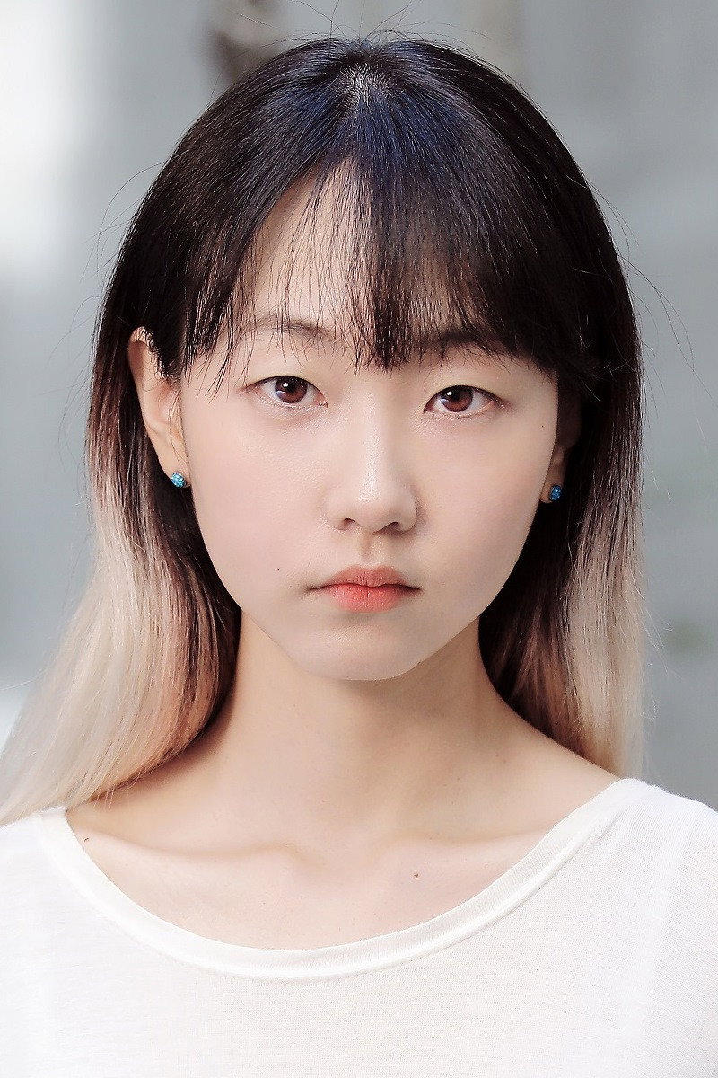 문혜인 as Sung-hee in The Education