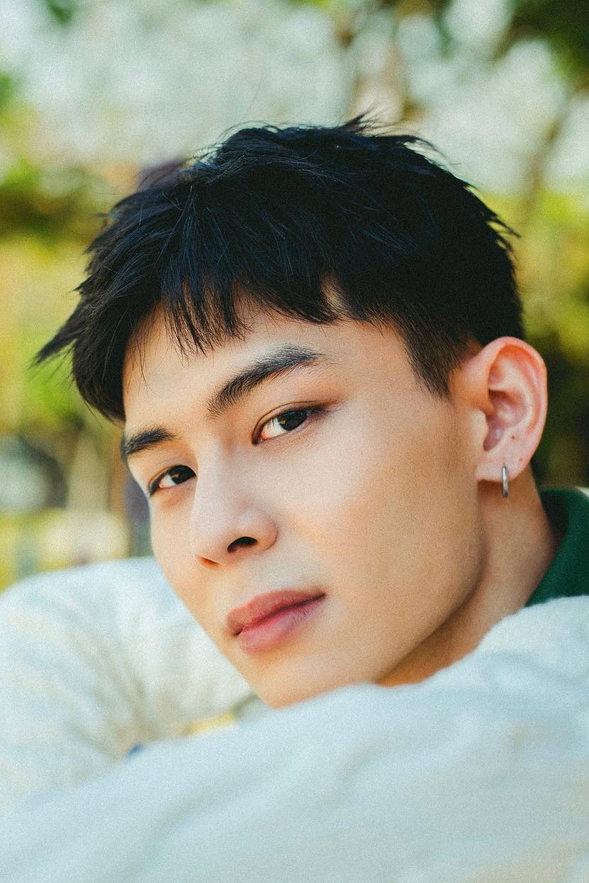 Isaac Yang as Jiang Chi in Stay by My Side