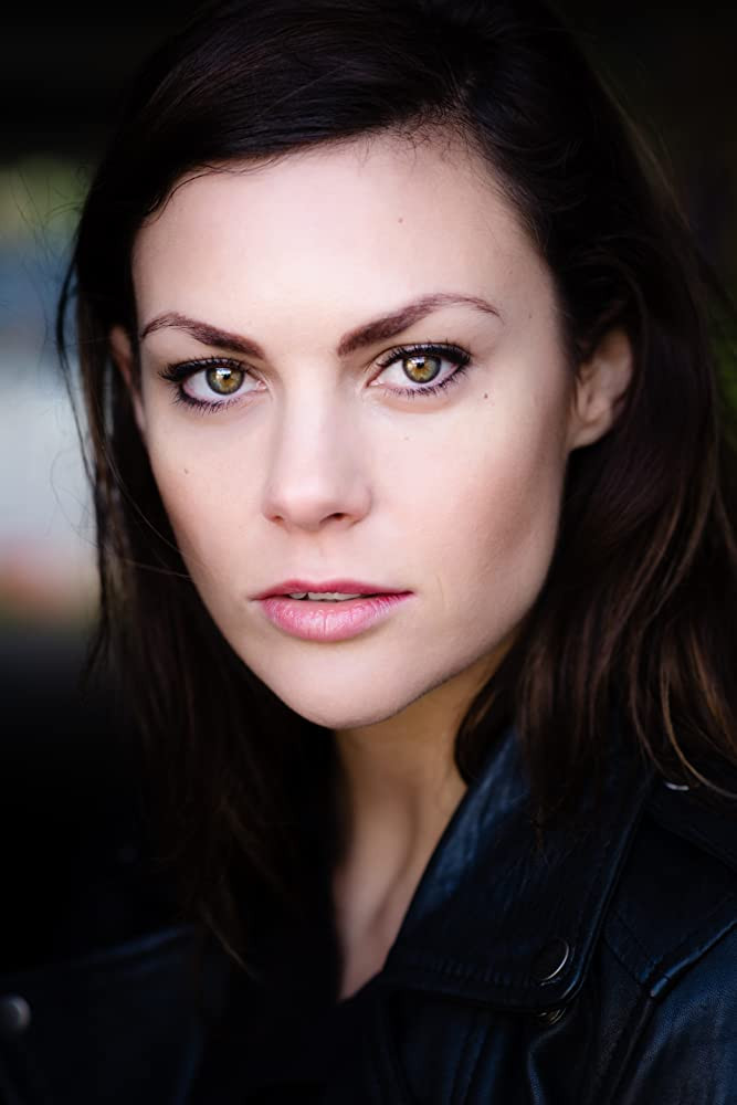 Ellen Grimshaw as Casey in Jack Irish