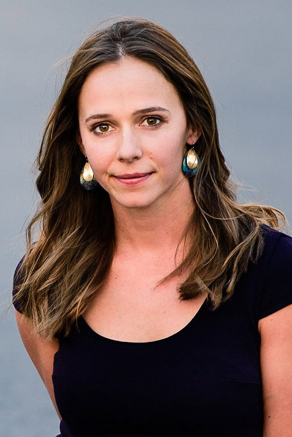 Whitney Palmer as Vivian in REMNANT