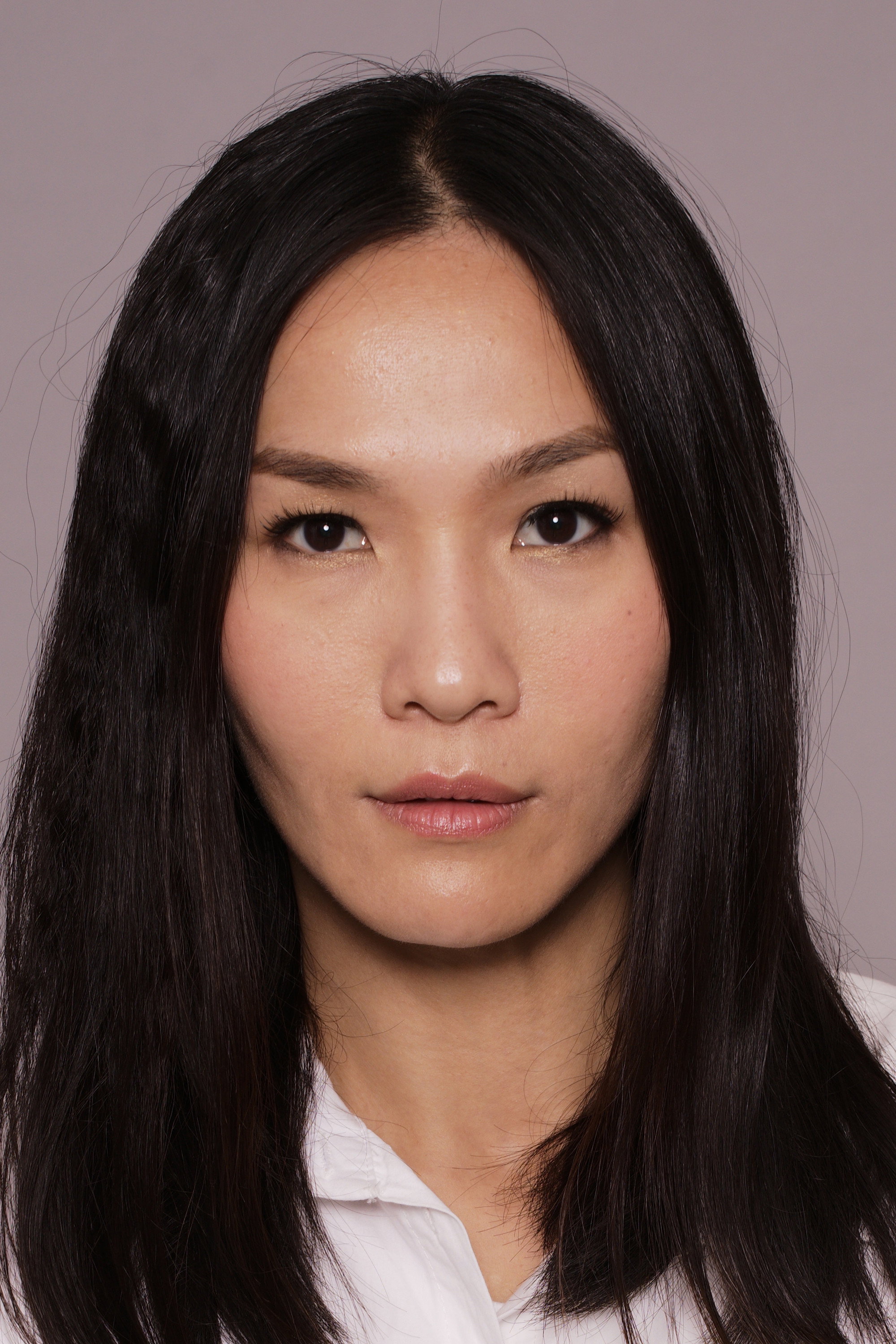 Wendy Zhuo as Woman in The Shape of Invisible Skies