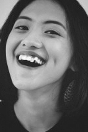 Nastiti Dewanti Basudewa as Bintang in Two Language and A Sausage