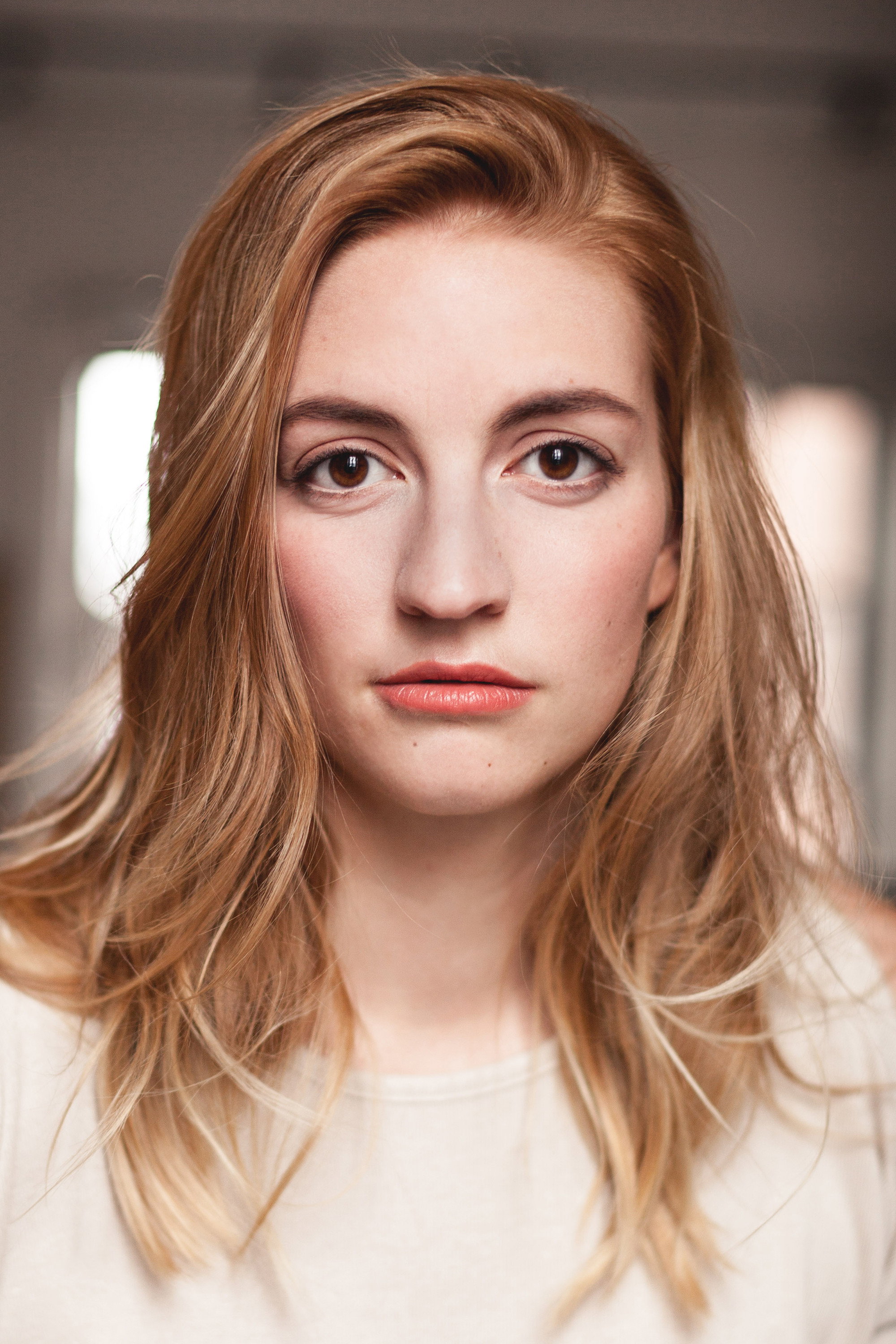 Carolanne Foucher as Elena in Haute démolition
