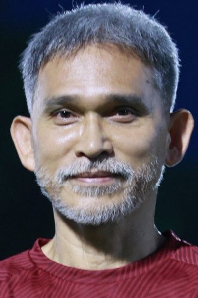 Praptpadol Suwanbang as Toh in Shadow Enemy