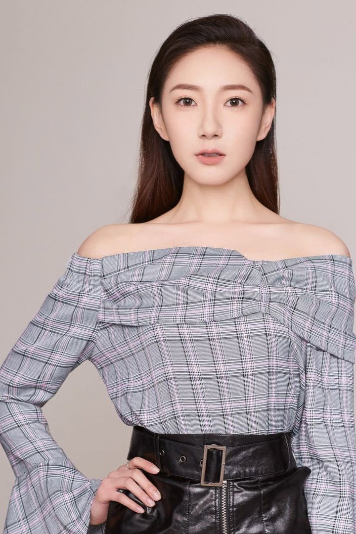 郭亭亭 as Xiao Shan in Revenge Maid
