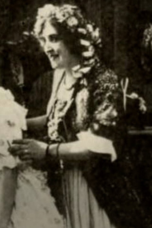 Jean Hathaway as Mrs. Walter Graham in The Enchanted Barn
