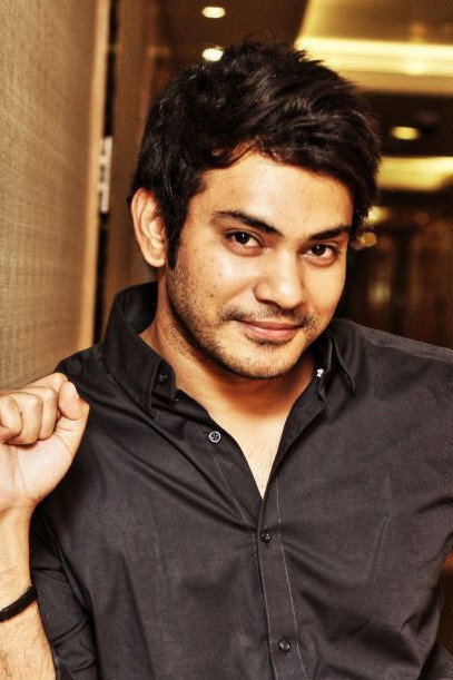 Sethu as Shiva in Kanna Laddu Thinna Aasaiya