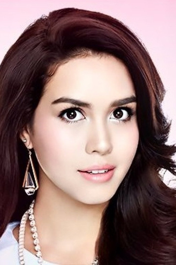 Kat Trinnaya Morson as Daorueang in Daughter In War