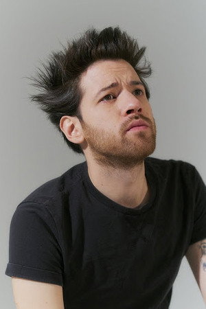 Raphaël Descraques as Soldat in Mission 404 : Internet doit rester vivant