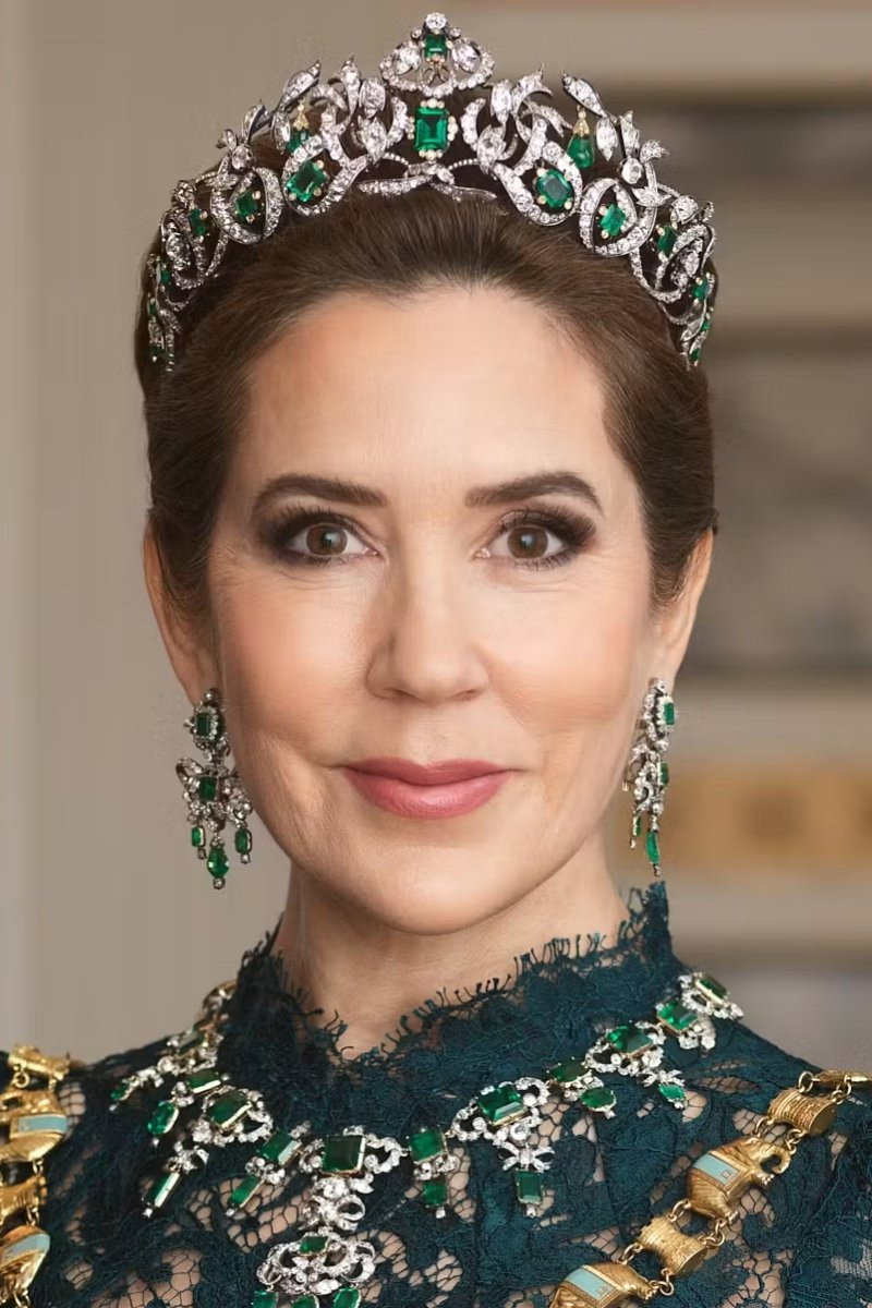H.M. Dronning Mary af Danmark as Dronning Mary in Mary 50 år - vi fejrer Danmarks kronprinsesse