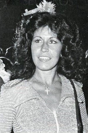 Paula Pattier as Moira in If You Shoot… You Live!