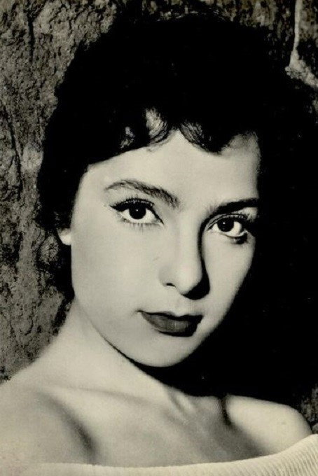 Irene Cefaro as Marisa in The Swindle