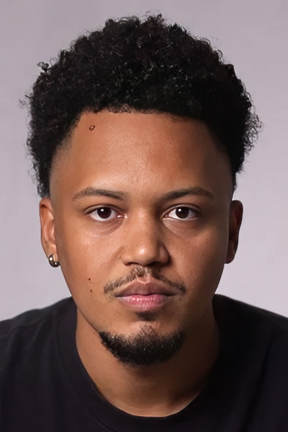 Lucas Limeira as Saulo Chuvisco in A Bruddah's Mind