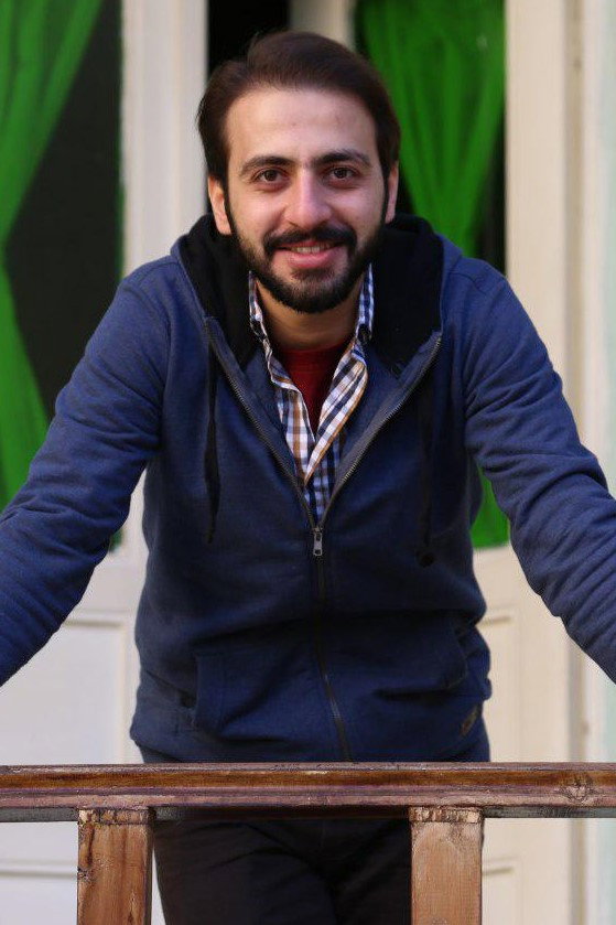 Zeinolabedin Taghipour as Saeed in The Yellow Status