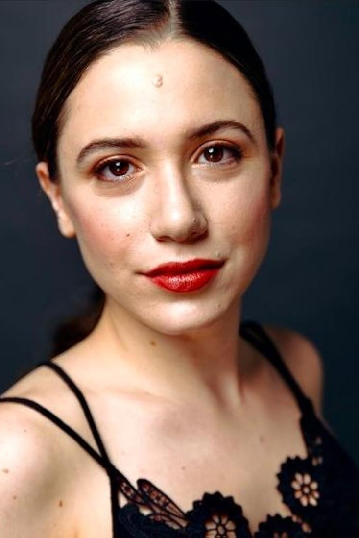 Raffaela Capp as Jennifer in Four Cousins and a Christmas