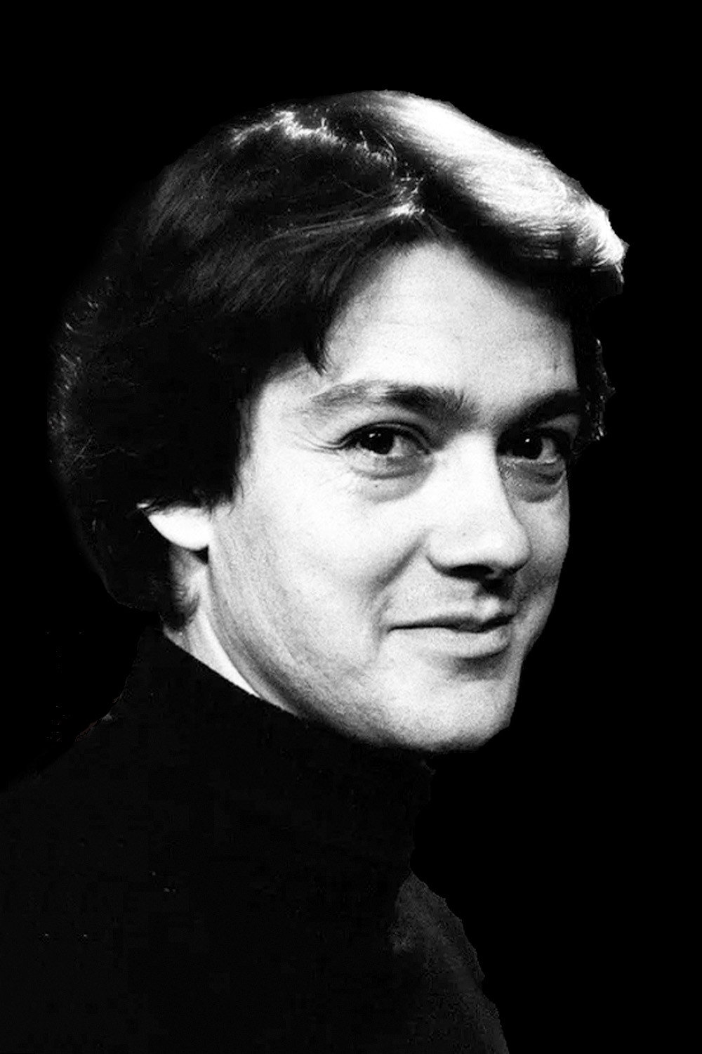 Oğuz Tunç as Tarık in Hırçın Menekşe