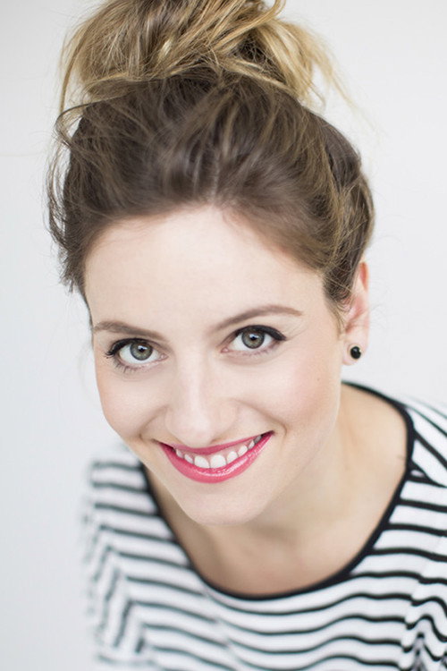 Tatiana Polevoy as Self - Host in Les années MusiquePlus