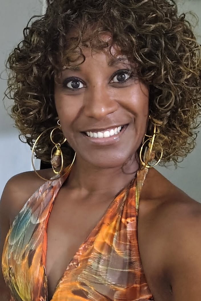 Fernanda Ventura as Benedita in Red Carpet