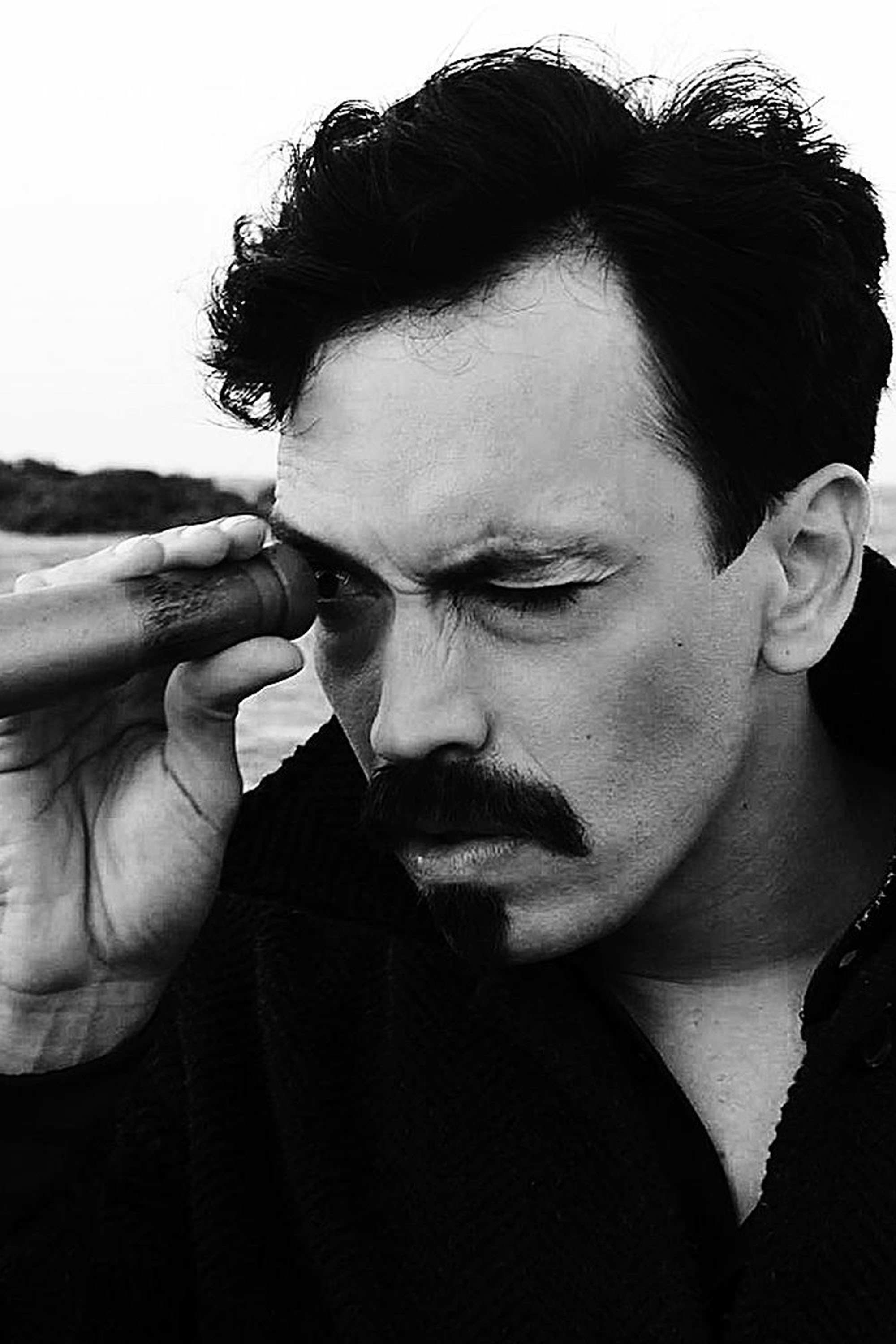 Camilo Vidal as Branco in Na Mão do Palhaço