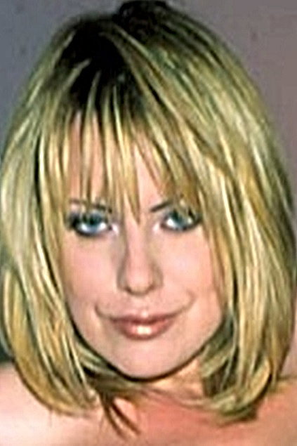 Salina del Ray as Jennifer in Blue Matrix