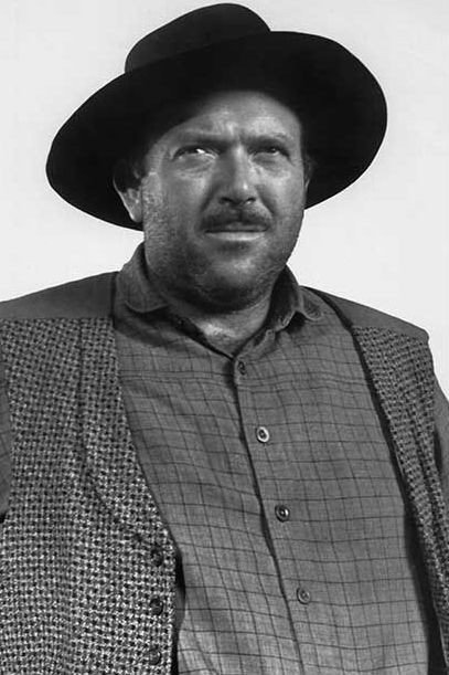 Gerald Milton as Admiral Gihls in Counterspy